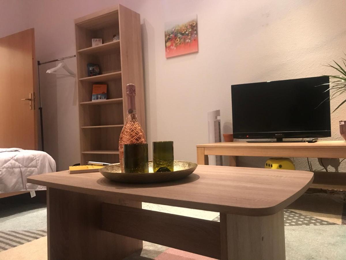 Piano Apartment In Halle Center - Netflix - Free Wifi 1 Bagian luar foto